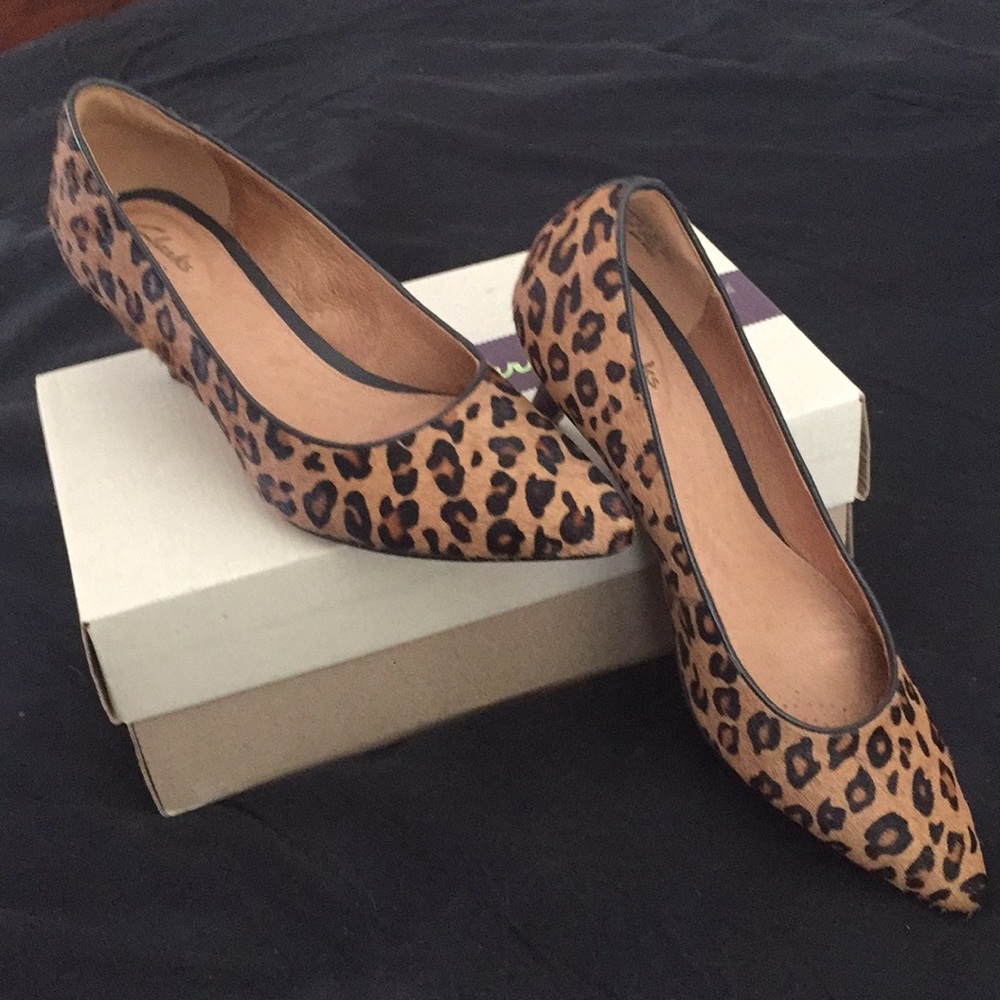 Clarks Leopard kitten heels
